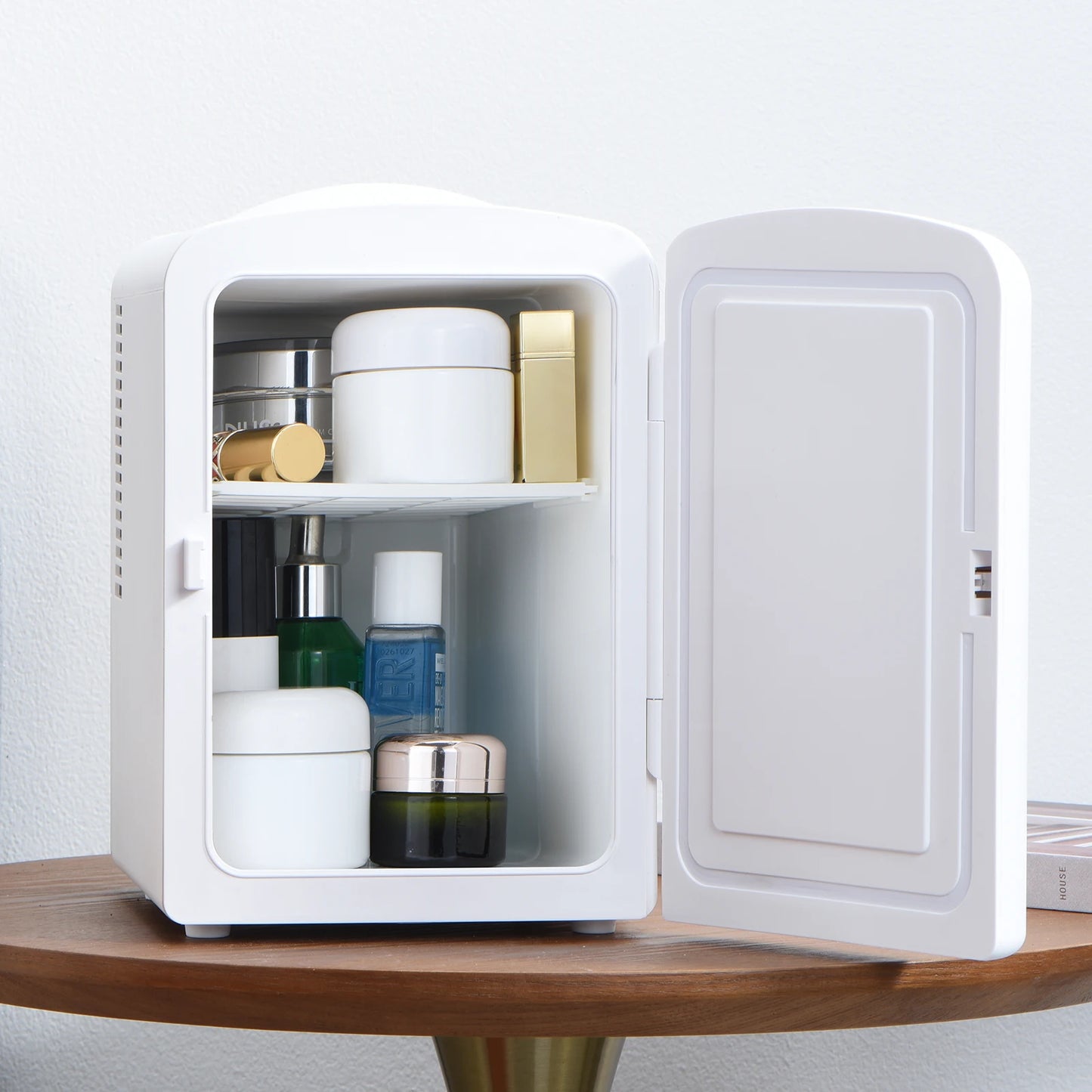 iceBlue Retro Mini Fridge 4L/6Can Dual-use Low Noise Refrigerator Warmer Cooler Makeup Skincare Portable Fridge for Home Car